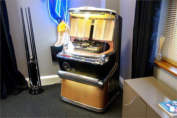 AMI H Vinyl Jukebox